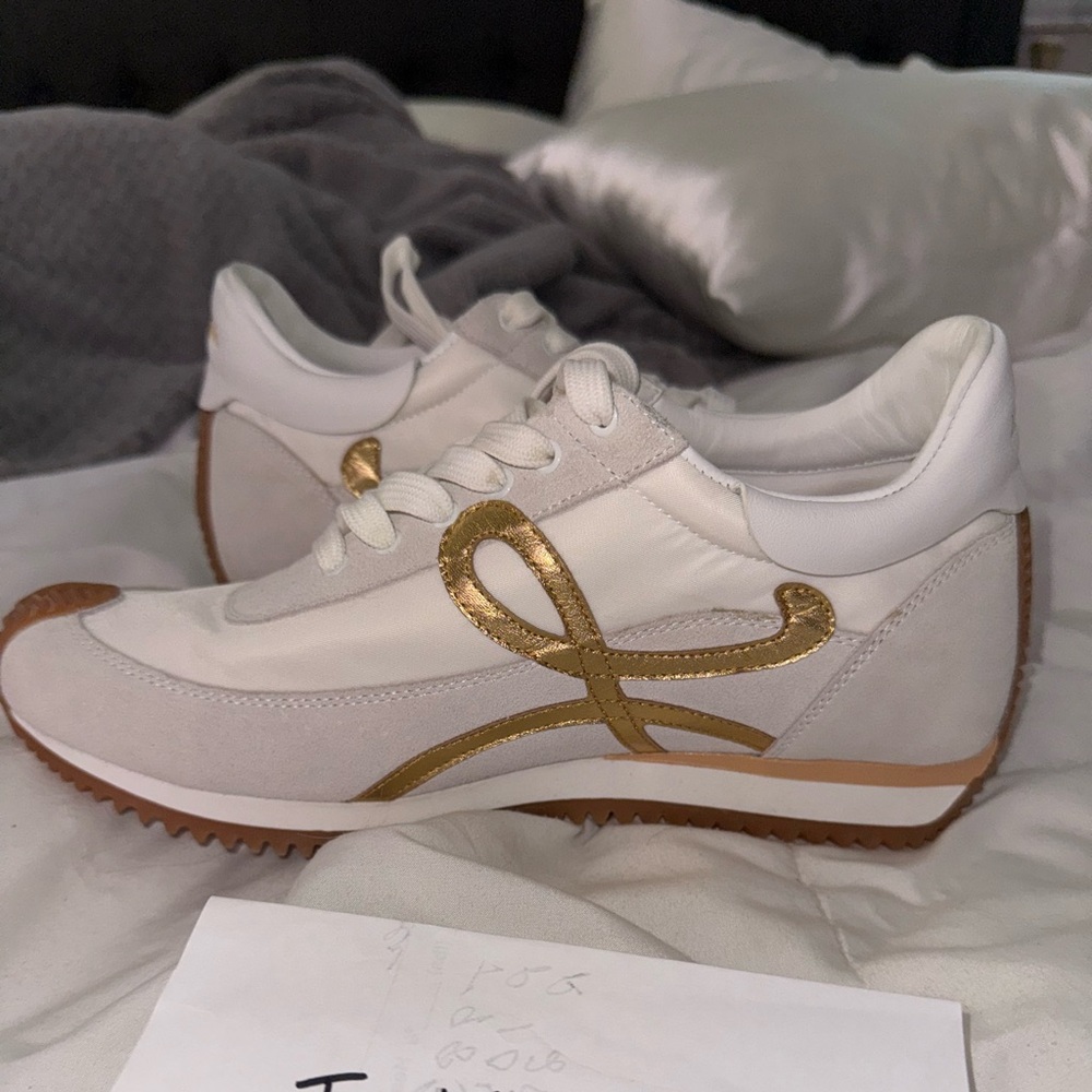 Loewe flow runners new without tags never worn size 41